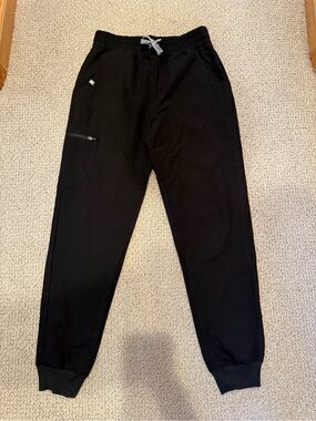 Figs Black Women's Jogger Pants with Zippered Thigh Pocket